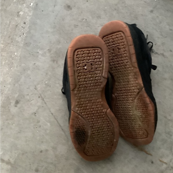 DC Men's Women’s Black Sneakers Size 9.5 - Picture 4 of 5